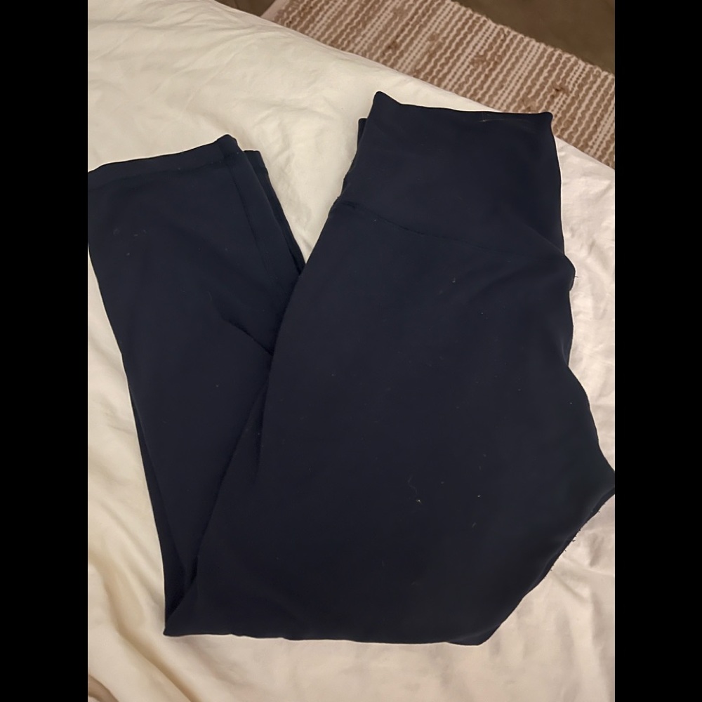 Lululemon black crop align leggings